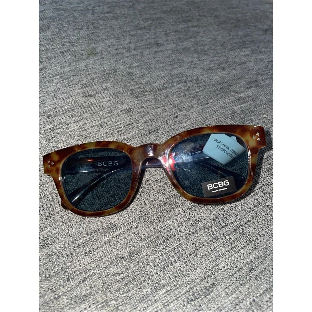 BCBG Tortoise Shell Brown Women’s Sunglasses New